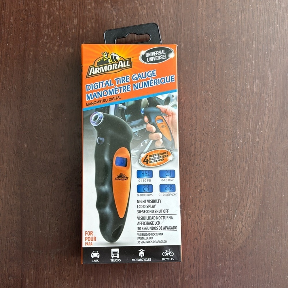 Armor All Digital Tire Gauge for vehicles or bikes NWT
